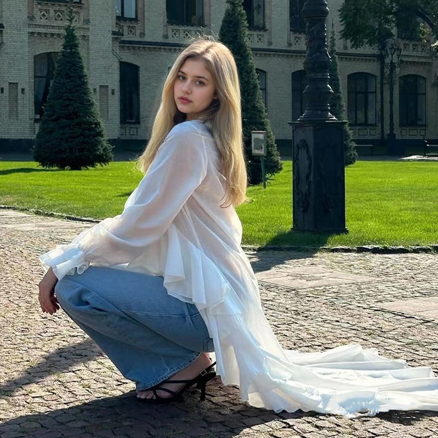 🌸 Elegant Ruffled V-Neck Blouse – Sophisticated, Stylish & Perfectly Versatile